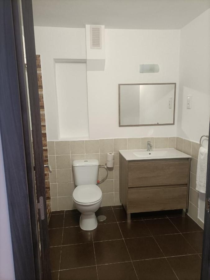 Hostal Las Encinas 비야비씨오사데오돈 외부 사진